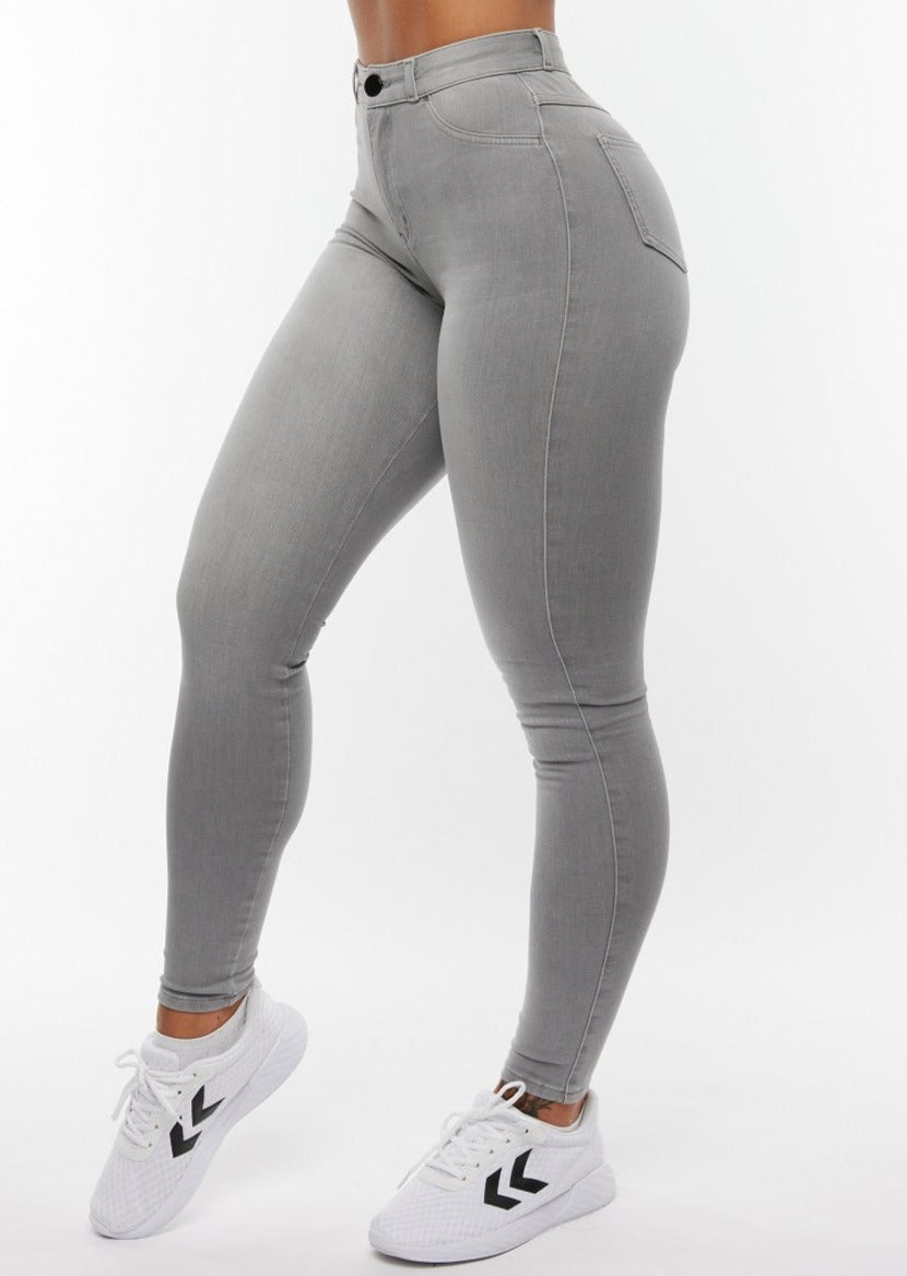 High Waist Denim Jeans - Light Grey - for kvinde - EMBRACE - Jeans